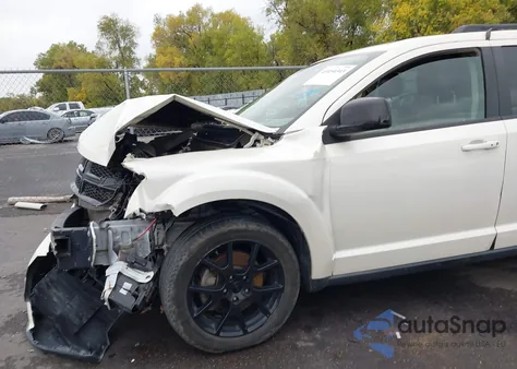 2014 Dodge Journey Sxt z USA, uszkodzony, nr VIN 3C4PDDBGXET122394